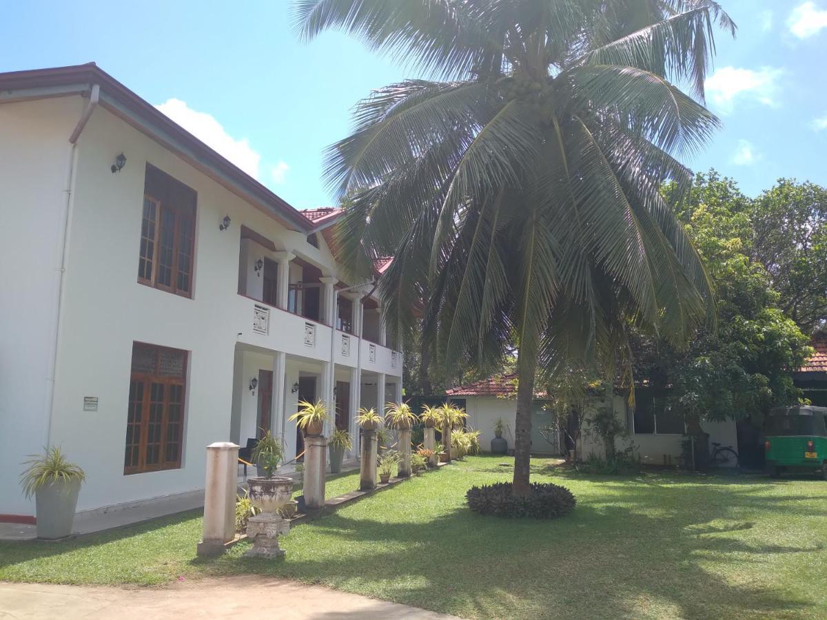 Vijai Resort Negombo Exterior foto